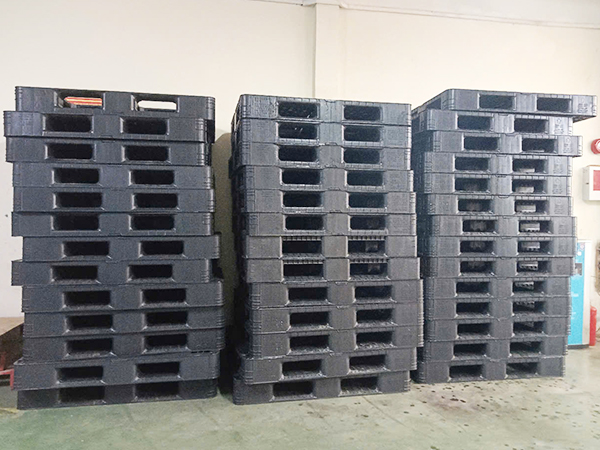Pallet nhựa